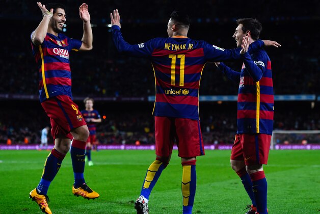 BARCELONA, SPAIN - FEBRUARY 14:  (L-R) Luis Suarez of FC Barcelona celebrates with his team mates Neymar and Lionel Messi of FC Barcelona after scoring his team's third goal during the La Liga match between FC Barcelona and Celta Vigo at Camp Nou on February 14, 2016 in Barcelona, Spain.  (Photo by David Ramos/Getty Images)