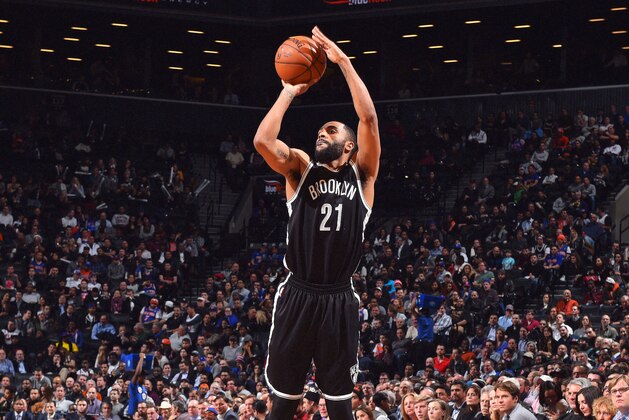 BROOKLYN, NY - JANUARY 13:  Wayne Ellington #21 of the Brooklyn Nets shoots the ball against the New York Knicks on January 13, 2015 at Barclays Center in Brooklyn, New York. NOTE TO USER: User expressly acknowledges and agrees that, by downloading and or using this Photograph, user is consenting to the terms and conditions of the Getty Images License Agreement. Mandatory Copyright Notice: Copyright 2016 NBAE (Photo by Jesse D. Garrabrant/NBAE via Getty Images)