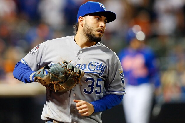 NEW YORK, NY - NOVEMBER 01:  (NEW YORK DAILIES OUT)    Eric Hosmer #35 of the Kansas City Royals in action against the New York Mets during game five of the 2015 World Series at Citi Field on November 1, 2015 in the Flushing neighborhood of the Queens borough of New York City. The Royals defeated the Mets 7-2.  (Photo by Jim McIsaac/Getty Images)