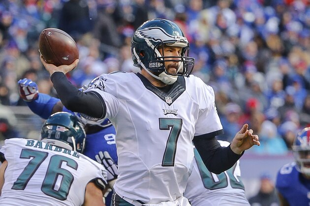 Jan 3, 2016; East Rutherford, NJ, USA; Philadelphia Eagles quarterback Sam Bradford (7) throws the ball during the first half against the New York Giants at MetLife Stadium. Mandatory Credit: Jim O'Connor-USA TODAY Sports Jan 3, 2016; East Rutherford, NJ, USA; Philadelphia Eagles quarterback Sam Bradford (7) throws the ball during the first half against the New York Giants at MetLife Stadium. Mandatory Credit: Jim O'Connor-USA TODAY Sports