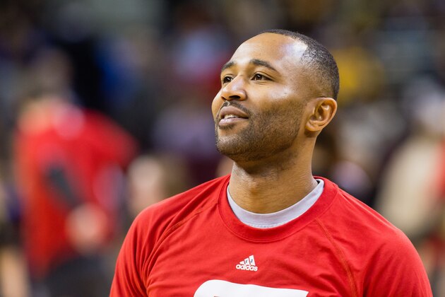 CLEVELAND, OH - JANUARY 27: Mo Williams #52 of the Cleveland Cavaliers during warmups prior to the game against the Phoenix Suns at Quicken Loans Arena on January 27, 2016 in Cleveland, Ohio. NOTE TO USER: User expressly acknowledges and agrees that, by downloading and/or using this photograph, user is consenting to the terms and conditions of the Getty Images License Agreement. Mandatory copyright notice. (Photo by Jason Miller/Getty Images)