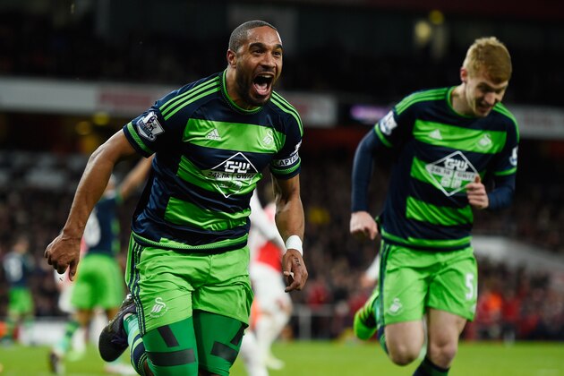 LONDON, ENGLAND - MARCH 02:  Ashley Williams of Swansea City (c) celebrates scoring his sides second goal during the Barclays Premier League match between Arsenal and Swansea City at the Emirates Stadium on March 2, 2016 in London, England.  (Photo by Mike Hewitt/Getty Images)