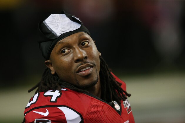 Atlanta Falcons wide receiver Roddy White (84) warms up before the first of an NFL football game between the Atlanta Falcons and the Tampa Bay Buccaneers, Sunday, Nov. 1, 2015, in Atlanta. (AP Photo/John Bazemore)