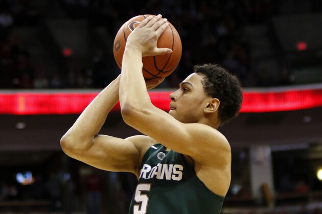 Michigan State's Bryn Forbes goes up for a shot against Ohio State during an NCAA college basketball game in Columbus, Ohio, Wednesday, Feb. 23, 2016. Michigan State won 81-62. (AP Photo/Paul Vernon)