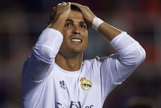 VALENCIA, SPAIN - MARCH 02:  Cristiano Ronaldo of Real Madrid reacts during the La Liga match between Levante UD and Real Madrid at Ciutat de Valencia on March 02, 2016 in Valencia, Spain.  (Photo by Manuel Queimadelos Alonso/Getty Images)
