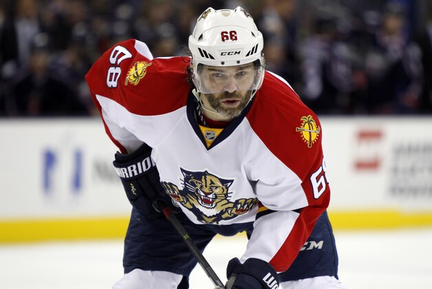 Florida Panthers' Jaromir Jagr, of the Czech Republic, is seen against the Columbus Blue Jackets during an NHL hockey game in Columbus, Ohio,  Sunday, Feb. 27, 2016. The Blue Jackets won 4-3 in a shootout. (AP Photo/Paul Vernon)