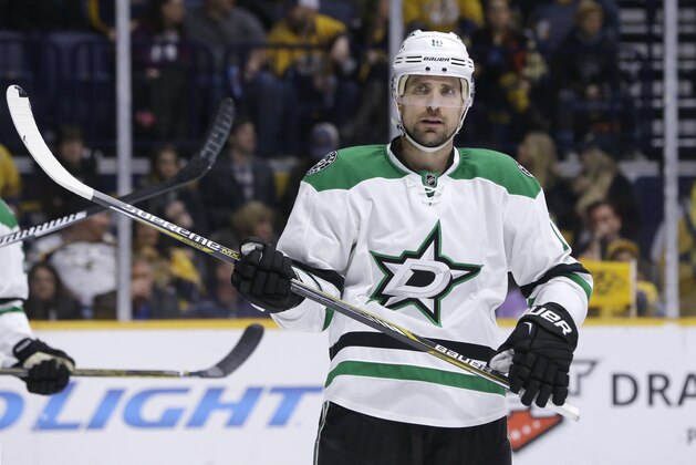 Dallas Stars left wing Patrick Sharp plays against the Nashville Predators in the second period of an NHL hockey game Monday, Feb. 15, 2016, in Nashville, Tenn. (AP Photo/Mark Humphrey)