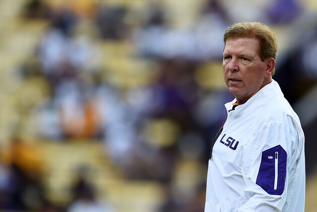 BATON ROUGE, LA - SEPTEMBER 05:  Offensive coordinator Cam Cameron yells to his team during warmups prior to a game against the McNeese State Cowboys at Tiger Stadium on September 5, 2015 in Baton Rouge, Louisiana.  (Photo by Stacy Revere/Getty Images)