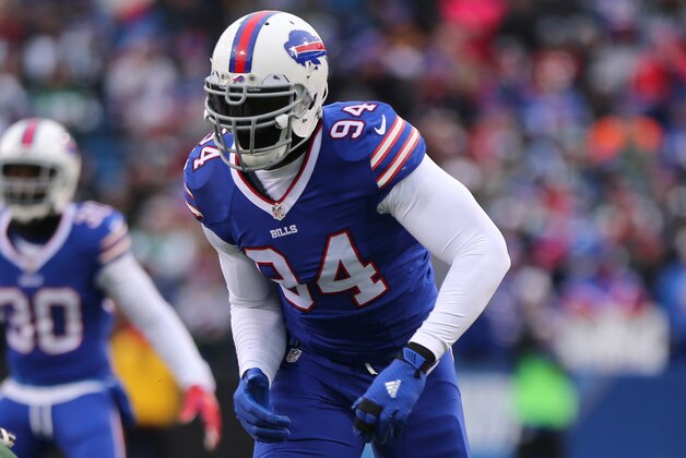 ORCHARD PARK, NY - JANUARY 03: Mario Williams #94 of the Buffalo Bills pass rushes during the second half against the Buffalo Bills  at Ralph Wilson Stadium on January 03, 2016 in Orchard Park, New York. (Photo by Jerome Davis/Getty Images)