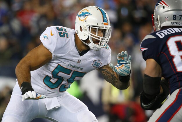 Miami Dolphins outside linebacker Koa Misi during a NFL football game against the New England Patriots at Gillette Stadium in Foxborough, Mass. Thursday, Oct. 29, 2015. (Winslow Townson/AP Images for Panini)