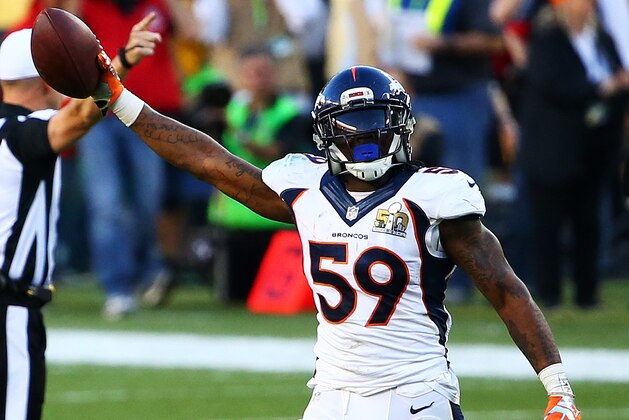 SANTA CLARA, CA - FEBRUARY 07:  Danny Trevathan #59 of the Denver Broncos reacts after recovering a fumble against the Carolina Panthers in the second quarter during Super Bowl 50 at Levi's Stadium on February 7, 2016 in Santa Clara, California.  (Photo by Maddie Meyer/Getty Images)
