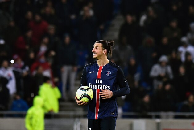 Paris Saint-Germain's Swedish forward Zlatan Ibrahimovic reacts after Lyon scored a second goal during the French L1 football match Olympique Lyonnais (OL) vs Paris Saint-Germain (PSG) on February 28, 2016, at the New Stadium in Decines-Charpieu, central-eastern France. AFP PHOTO / JEFF PACHOUD / AFP / JEFF PACHOUD (Photo credit should read JEFF PACHOUD/AFP/Getty Images) Paris Saint-Germain's Swedish forward Zlatan Ibrahimovic reacts after Lyon scored a second goal during the French L1 football match Olympique Lyonnais (OL) vs Paris Saint-Germain (PSG) on February 28, 2016, at the New Stadium in Decines-Charpieu, central-eastern France. AFP PHOTO / JEFF PACHOUD / AFP / JEFF PACHOUD (Photo credit should read JEFF PACHOUD/AFP/Getty Images)