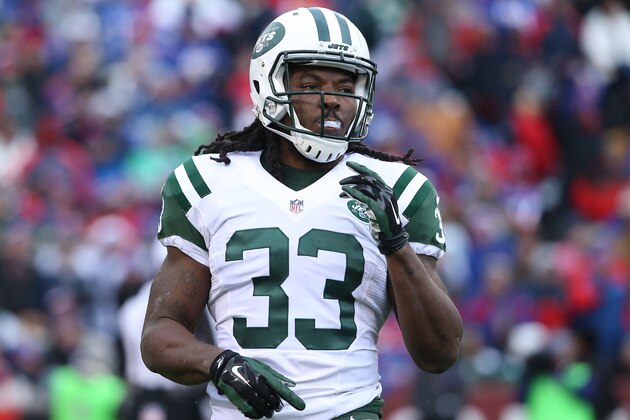 ORCHARD PARK, NY - JANUARY 3: Chris Ivory #33 of the New York Jets during their game against the Buffalo Bills during NFL game action at Ralph Wilson Stadium on January 3, 2016 in Orchard Park, New York. (Photo by Tom Szczerbowski/Getty Images) ORCHARD PARK, NY - JANUARY 3: Chris Ivory #33 of the New York Jets during their game against the Buffalo Bills during NFL game action at Ralph Wilson Stadium on January 3, 2016 in Orchard Park, New York. (Photo by Tom Szczerbowski/Getty Images)