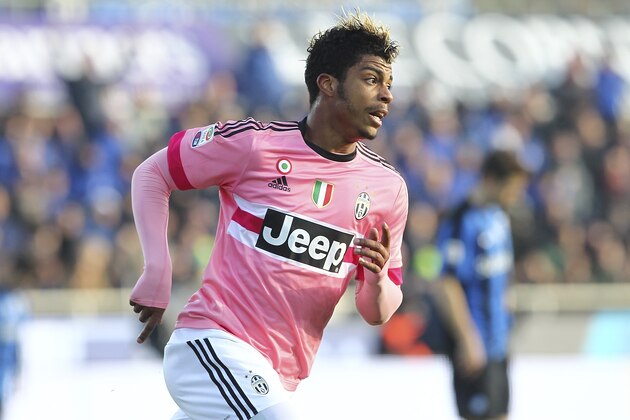 BERGAMO, ITALY - MARCH 06:  Mario Lemina of Juventus FC celebrates his goal during the Serie A match between Atalanta BC and Juventus FC at Stadio Atleti Azzurri d'Italia on March 6, 2016 in Bergamo, Italy.  (Photo by Marco Luzzani/Getty Images)