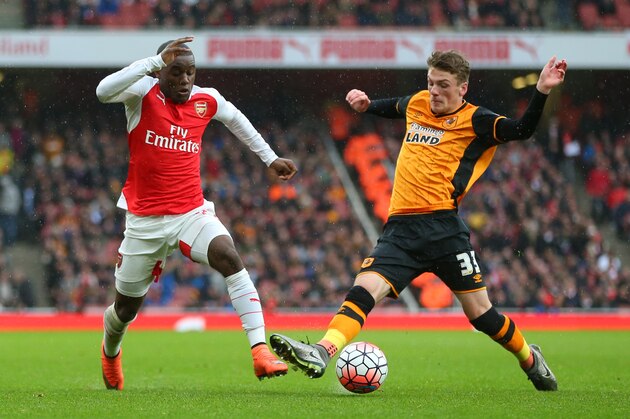 LONDON, ENGLAND - FEBRUARY 20 : Joel Campbell of Arsenal and Josh Tymon of Hull City during the Emirates FA Cup match between Arsenal and Hull City at the Emirates Stadium on February 20, 2016 in London, England. (Photo by Catherine Ivill - AMA/Getty Images) LONDON, ENGLAND - FEBRUARY 20 : Joel Campbell of Arsenal and Josh Tymon of Hull City during the Emirates FA Cup match between Arsenal and Hull City at the Emirates Stadium on February 20, 2016 in London, England. (Photo by Catherine Ivill - AMA/Getty Images)