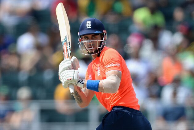 JOHANNESBURG, SOUTH AFRICA - FEBRUARY 21:  Alex Hales of England bats during the 2nd KFC T20 International match between South Africa and England at Bidvest Wanderers Stadium on February 21, 2016 in Johannesburg, South Africa.  (Photo by Gareth Copley/Getty Images)