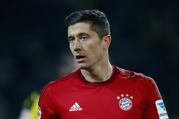 DORTMUND, GERMANY - MARCH 05:  Robert Lewandowski of Bayern Munich looks on during the Bundesliga match between Borussia Dortmund and FC Bayern Muenchen at Signal Iduna Park on March 5, 2016 in Dortmund, Germany.bs  (Photo by Boris Streubel/Getty Images)