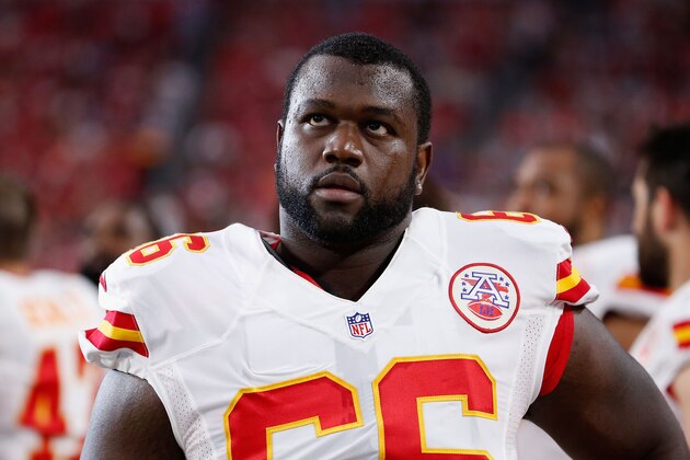 GLENDALE, AZ - AUGUST 15:  Guard Ben Grubbs #66 of the Kansas City Chiefs on the sidelines during the pre-season NFL game against the Arizona Cardinals at the University of Phoenix Stadium on August 15, 2015 in Glendale, Arizona. The Chiefs defeated the Cardinals 34-19.  (Photo by Christian Petersen/Getty Images)