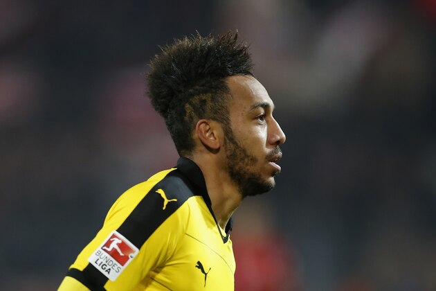 DORTMUND, GERMANY - MARCH 05:  Pierre-Emerick Aubameyang of Borussia Dortmund looks on during the Bundesliga match between Borussia Dortmund and FC Bayern Muenchen at Signal Iduna Park on March 5, 2016 in Dortmund, Germany.bs  (Photo by Boris Streubel/Getty Images)