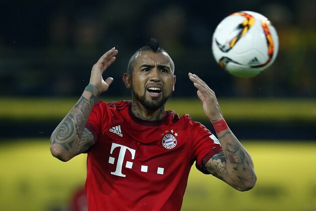 DORTMUND, GERMANY - MARCH 05:  Arturo Vidal of Bayern Munich reacts during the Bundesliga match between Borussia Dortmund and FC Bayern Muenchen at Signal Iduna Park on March 5, 2016 in Dortmund, Germany.bs  (Photo by Boris Streubel/Getty Images)