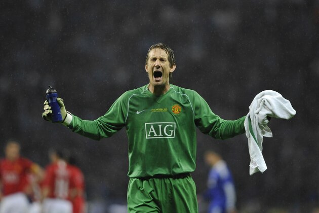 Manchester United's Dutch goalkeeper Edwin van der Sar shouts at the supporters prior to the penalty shoot out against Chelsea during the final of the UEFA Champions League football match at the Luzhniki stadium in Moscow on May 21, 2008. The match remained at a 1-1 draw and Manchester won on penalties after extra time. AFP PHOTO / Franck Fife (Photo credit should read FRANCK FIFE/AFP/Getty Images)