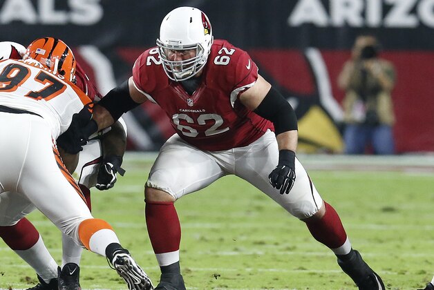 Arizona Cardinals guard Ted Larsen (62) in the first half during an NFL football game, Sunday, Nov. 22, 2015, in Glendale, Ariz. (AP Photo/Rick Scuteri)