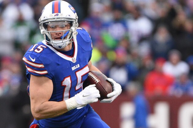 Buffalo Bills wide receiver Chris Hogan (15) plays during the first half of an NFL football game against the New York Jets Sunday, Jan. 3, 2016, in Orchard Park, N.Y. (AP Photo/Gary Wiepert)