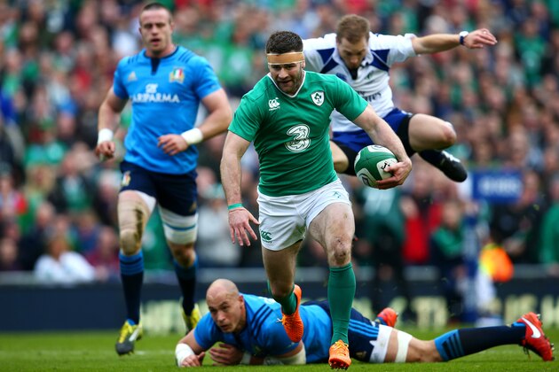 DUBLIN, IRELAND - MARCH 12: Fergus McFadden of Ireland breaks through during the RBS Six Nations match between Ireland and Italy at Aviva Stadium on March 12, 2016 in Dublin, Ireland.  (Photo by Michael Steele/Getty Images)