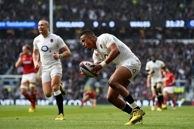 LONDON, ENGLAND - MARCH 12:  Anthony Watson of England scores his team's opening try during the RBS Six Nations match between England and Wales at Twickenham Stadium on March 12, 2016 in London, England.  (Photo by Stu Forster/Getty Images)
