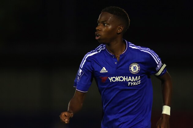 ALDERSHOT, ENGLAND - SEPTEMBER 11:  Charly Musonda of Chelsea in action during the Premier League International Cup match between Chelsea U21 and Liverpool U21 on September 11, 2015 in Aldershot, England.  (Photo by Bryn Lennon/Getty Images)