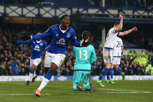 LIVERPOOL, ENGLAND - MARCH 12:  Romelu Lukaku of Everton celebrates scoring his team's first goal during the Emirates FA Cup sixth round match between Everton and Chelsea at Goodison Park on March 12, 2016 in Liverpool, England.  (Photo by Chris Brunskill/Getty Images)