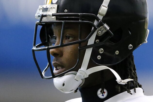 Pittsburgh Steelers receiver Martavis Bryant (10) waits to run a drill during an NFL football practice, in Pittsburgh, Thursday, Jan. 14, 2016. The Steelers face the Denver Broncos with star receiver Antonio Brown in an NFL Divisional playoff football game in Denver on Sunday. (AP Photo/Gene J. Puskar)