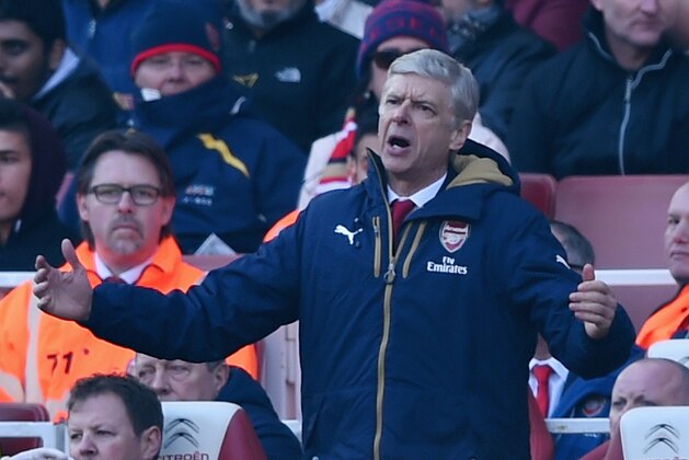 LONDON, ENGLAND - MARCH 13:  Arsene Wenger manager of Arsenal reacts during the Emirates FA Cup sixth round match between Arsenal and Watford at Emirates Stadium on March 13, 2016 in London, England.  (Photo by Shaun Botterill/Getty Images)