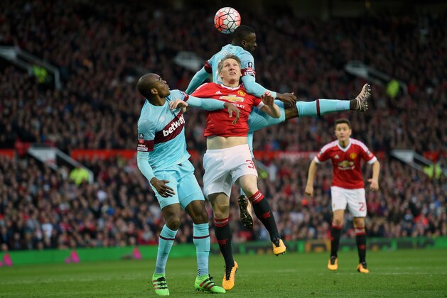 MANCHESTER, ENGLAND - MARCH 13:  Bastian Schweinsteiger of Manchester United battles with Angelo Ogbonna Obinza and Pedro Mba Obiang of West Ham United during the Emirates FA Cup sixth round match between Manchester United and West Ham United at Old Trafford on March 13, 2016 in Manchester, England.  (Photo by Michael Regan/Getty Images)