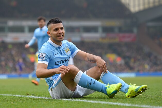 NORWICH, ENGLAND - MARCH 12: Sergio Aguero of Manchester City reacts during the Barclays Premier League match between Norwich City and Manchester City at Carrow Road on March 12, 2016 in Norwich, England.  (Photo by Michael Regan/Getty Images)