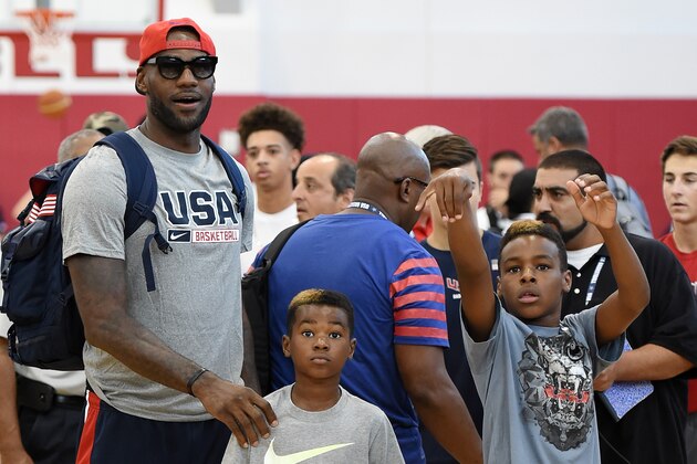LAS VEGAS, NV - AUGUST 12:  (L-R) LeBron James #27 of the 2015 USA Basketball Men's National Team and his sons Bryce James and LeBron James Jr. attend a practice session at the Mendenhall Center on August 12, 2015 in Las Vegas, Nevada.  (Photo by Ethan Miller/Getty Images)