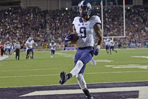 MANHATTAN, KS - OCTOBER 10: Wide receiver Josh Doctson #9 of the TCU Horned Frogs runs into the end zone for the game winning touchdown against the Kansas State Wildcats during the second half on October 10, 2015 at Bill Snyder Family Stadium in Manhattan, Kansas. TCU won 52-45.(Photo by Peter G. Aiken/Getty Images) MANHATTAN, KS - OCTOBER 10: Wide receiver Josh Doctson #9 of the TCU Horned Frogs runs into the end zone for the game winning touchdown against the Kansas State Wildcats during the second half on October 10, 2015 at Bill Snyder Family Stadium in Manhattan, Kansas. TCU won 52-45.(Photo by Peter G. Aiken/Getty Images)