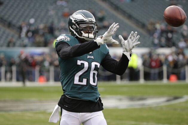 Philadelphia Eagles' Walter Thurmond warms up before an NFL football game against the Tampa Bay Buccaneers, Sunday, Nov. 22, 2015, in Philadelphia. (AP Photo/Matt Rourke)