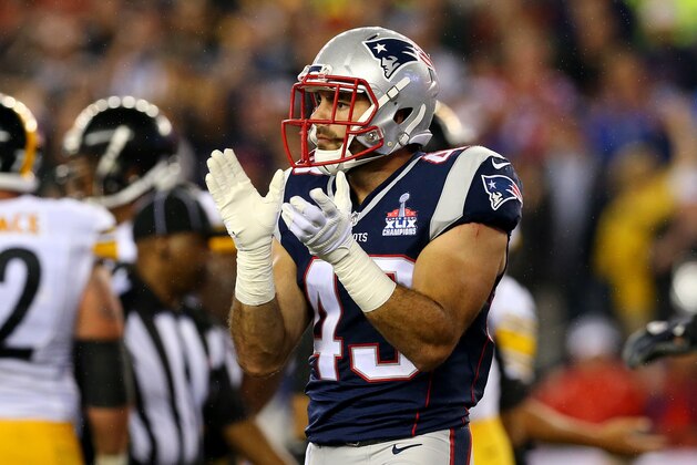 FOXBORO, MA - SEPTEMBER 10:  Nate Ebner #43 of the New England Patriots reacts after a play against the Pittsburgh Steelers at Gillette Stadium on September 10, 2015 in Foxboro, Massachusetts.  (Photo by Maddie Meyer/Getty Images)