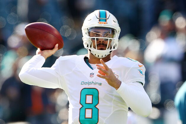PHILADELPHIA, PA - NOVEMBER 15: Quarterback Matt Moore #8 of the Miami Dolphins looks to pass during warm-ups before taking on the Philadelphia Eagles at Lincoln Financial Field on November 15, 2015 in Philadelphia, Pennsylvania. (Photo by Rich Schultz/Getty Images) PHILADELPHIA, PA - NOVEMBER 15: Quarterback Matt Moore #8 of the Miami Dolphins looks to pass during warm-ups before taking on the Philadelphia Eagles at Lincoln Financial Field on November 15, 2015 in Philadelphia, Pennsylvania. (Photo by Rich Schultz/Getty Images)