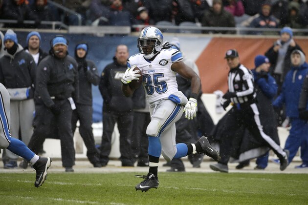 Detroit Lions running back Joique Bell (35) runs the ball during the second half of an NFL football game against the Chicago Bears, Sunday, Jan. 3, 2016, in Chicago. (AP Photo/Nam Y. Huh)