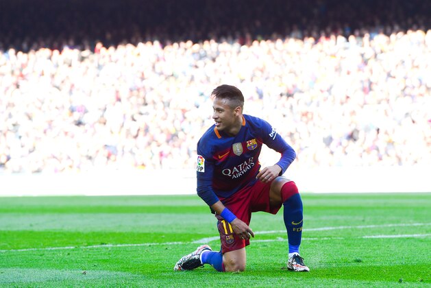 BARCELONA, SPAIN - MARCH 12: Neymar of FC Barcelona looks on during the La Liga match between FC Barcelona and Getafe CF at Camp Nou on March 12, 2016 in Barcelona, Spain. (Photo by David Ramos/Getty Images) BARCELONA, SPAIN - MARCH 12: Neymar of FC Barcelona looks on during the La Liga match between FC Barcelona and Getafe CF at Camp Nou on March 12, 2016 in Barcelona, Spain. (Photo by David Ramos/Getty Images)