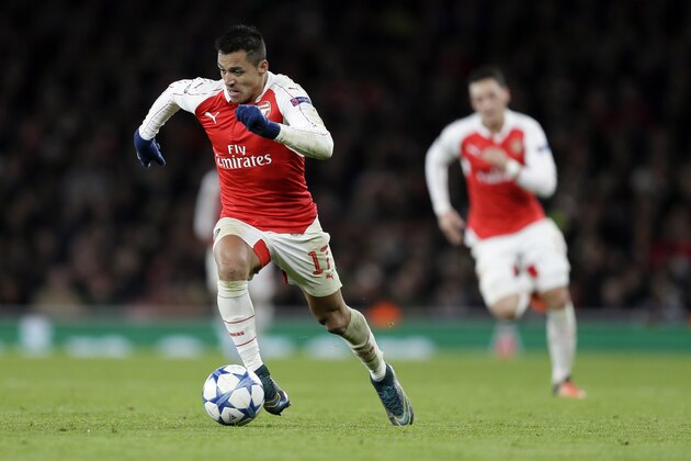 Arsenal's Alexis Sanchez controls the ball during the Champions League Group F soccer match between Arsenal and Dinamo Zagreb, at The Emirates Stadium in London, Britain, Tuesday, Nov. 24, 2015. (AP Photo/Tim Ireland)