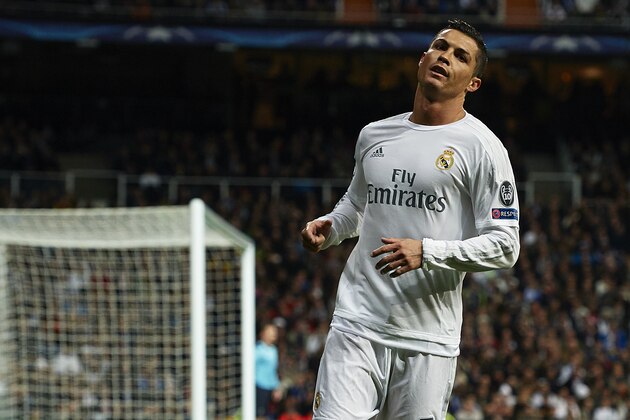 MADRID, SPAIN - MARCH 08:  Cristiano Ronaldo of Real Madrid reacts during the UEFA Champions League Round of 16 Second Leg match between Real Madrid CF and AS Roma at Estadio Santiago Bernabeu on March 8, 2016 in Madrid, Spain.  (Photo by Manuel Queimadelos Alonso/Getty Images)