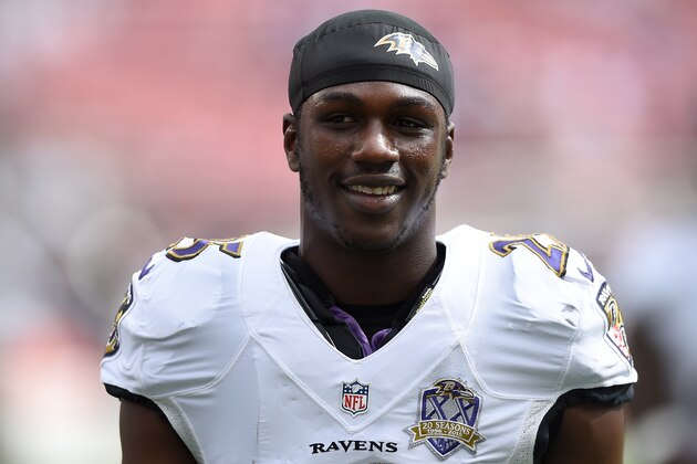 SANTA CLARA, CA - OCTOBER 18:  Tray Walker #25 of the Baltimore Ravens looks on during pre-game warm ups prior to playing the San Francisco 49ers in an NFL game at Levi's Stadium on October 18, 2015 in Santa Clara, California.  (Photo by Thearon W. Henderson/Getty Images)
