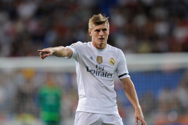 MADRID, SPAIN - AUGUST 18:  Toni Kroos of Real Madrid reacts during the Santiago Bernabeu Trophy match between Real Madrid and Galatasaray at Estadio Santiago Bernabeu on August 18, 2015 in Madrid, Spain.  (Photo by Denis Doyle/Getty Images)