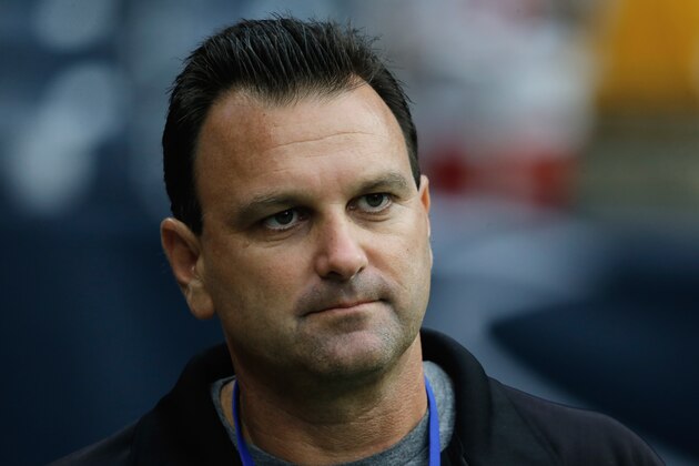 HOUSTON, TX - AUGUST 17:  Sports agent Drew Rosenhaus walks on the sideline before a preseaon game between the Miami Dolphins and the Houston Texans at Reliant Stadium on August 17, 2013 in Houston, Texas.  (Photo by Scott Halleran/Getty Images)