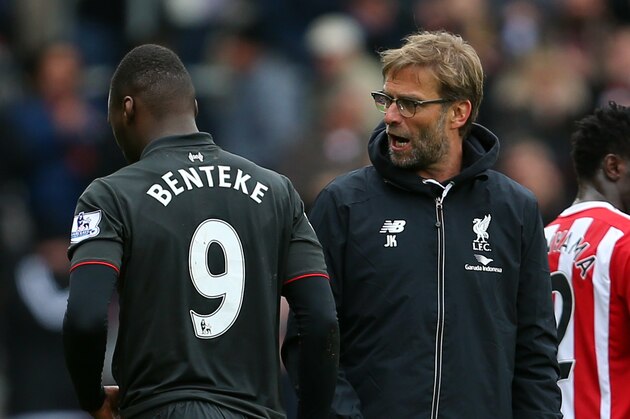 SOUTHAMPTON, ENGLAND - MARCH 20:  Jurgen Klopp manager of Liverpool speaks with Christian Benteke of Liverpool after the Barclays Premier League match between Southampton and Liverpool on March 20, 2016 in Southampton, United Kingdom.  (Photo by Catherine Ivill - AMA/Getty Images)