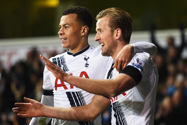 LONDON, ENGLAND - NOVEMBER 22:  Harry Kane (R) of Tottenham Hotspur celebrates scoring his teams third goal with Dele Alli of Tottenham Hotspur during the Barclays Premier League match between Tottenham Hotspur and West Ham United at White Hart Lane on November 22, 2015 in London, England.  (Photo by Shaun Botterill/Getty Images)