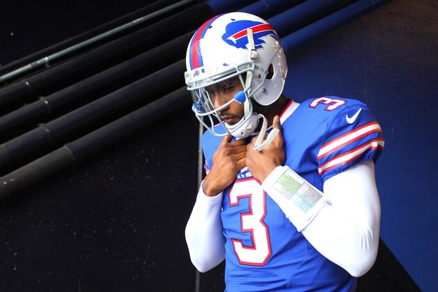Buffalo Bills quarterback EJ Manuel waits to take the field before the first half of an NFL football game against the Houston Texans, Sunday, Dec. 6, 2015, in Orchard Park, N.Y. (AP Photo/Bill Wippert)